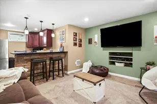 306 Heatherwood Dr E, Valparaiso, IN 46383 - Photo 35
