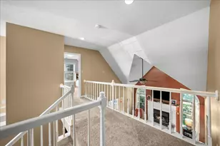 306 Heatherwood Dr E, Valparaiso, IN 46383 - Photo 21