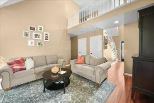306 Heatherwood Dr E, Valparaiso, IN 46383 - Photo 7