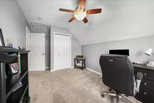 306 Heatherwood Dr E, Valparaiso, IN 46383 - Photo 29