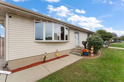3527 43rd Street, Highland, IN 46322 - Photo 3