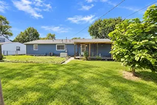 623 Old Forge Rd, Valparaiso, IN 46385 - Photo 17