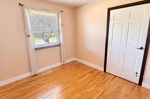 623 Old Forge Rd, Valparaiso, IN 46385 - Photo 15