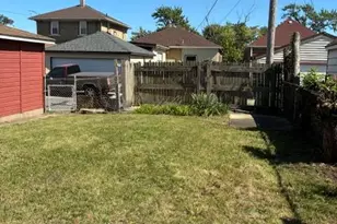 407 McKinley St, Gary, IN 46404 - Photo 3