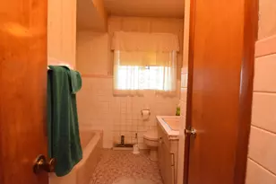 5510 Grant St, Merrillville, IN 46410 - Photo 7
