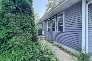 44 Lourdes St, Valparaiso, IN 46385 - Photo 1