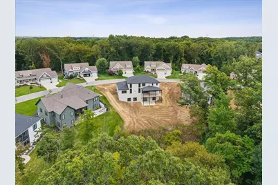 300 W Thistle Road, Valparaiso, IN 46385 - Photo 7