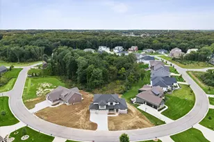 300 W Thistle Rd, Valparaiso, IN 46385 - Photo 3