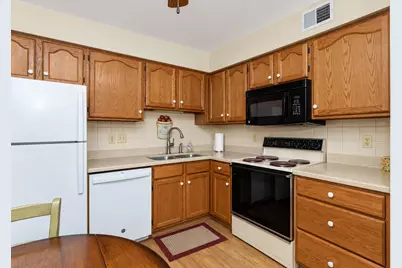 1086 Millpond Road #H, Valparaiso, IN 46385 - Photo 7