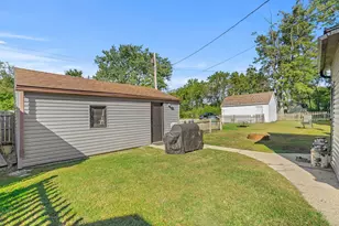215 Derby St, Michigan City, IN 46360 - Photo 25