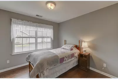 1048 N Woodlawn Avenue, Griffith, IN 46319 - Photo 13
