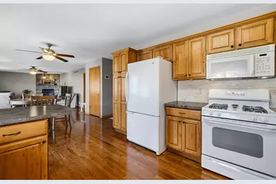 6614 Falcon Drive, Schererville, IN 46375 - Photo 11