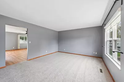 1674 Danvers Pkwy, Valparaiso, IN 46385 - Photo 3