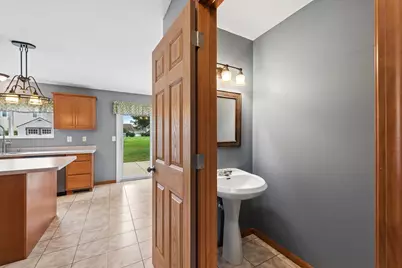 1674 Danvers Pkwy, Valparaiso, IN 46385 - Photo 9