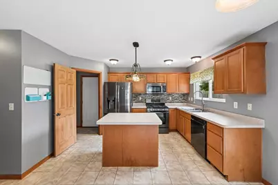 1674 Danvers Pkwy, Valparaiso, IN 46385 - Photo 7