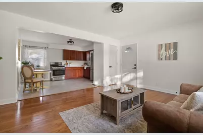 8208 Grace Place, Highland, IN 46322 - Photo 5