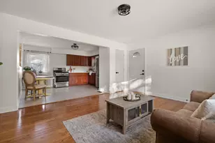 8208 Grace Pl, Highland, IN 46322 - Photo 5