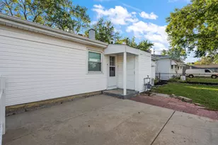 8208 Grace Pl, Highland, IN 46322 - Photo 17