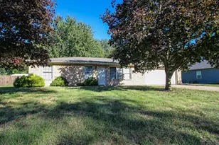 417 Hickory St NW, Demotte, IN 46310 - Photo 1