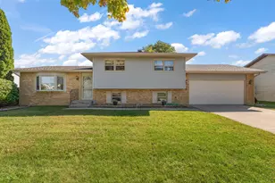 7465 Grant St, Merrillville, IN 46410 - Photo 1