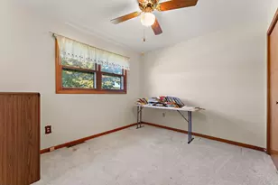 7465 Grant St, Merrillville, IN 46410 - Photo 13