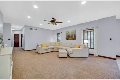 211 Trailcreek Drive, Chesterton, IN 46304 - Photo 5
