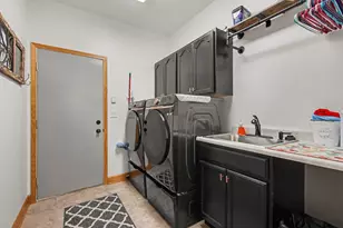 726 Cinnamon Teal Ct, Hobart, IN 46342 - Photo 19