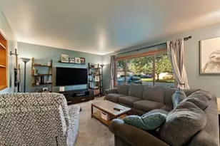215 N Linda St, Hobart, IN 46342 - Photo 3