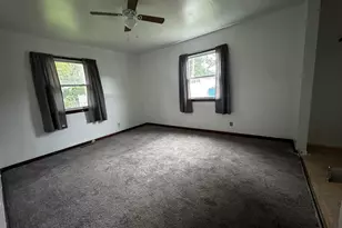 4022 Cleveland Ave, Michigan City, IN 46360 - Photo 15
