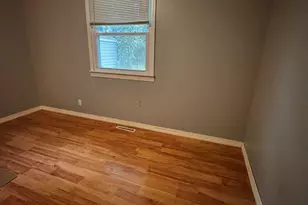 4022 Cleveland Ave, Michigan City, IN 46360 - Photo 13