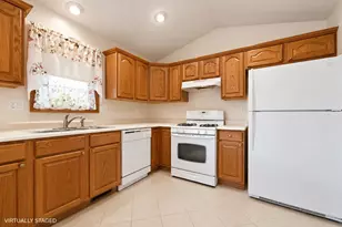 10818 Pike St, Winfield, IN 46307 - Photo 9