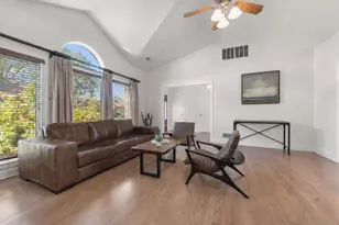 3600 Westbridge Dr, Valparaiso, IN 46383 - Photo 7