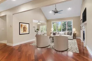 910 Hawk Cir, Crown Point, IN 46307 - Photo 5