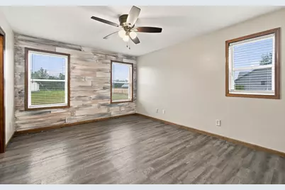 89 W 1100 N, Wheatfield, IN 46392 - Photo 15