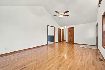 89 W 1100 N, Wheatfield, IN 46392 - Photo 5