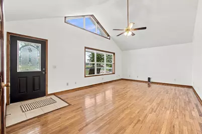 89 W 1100 N, Wheatfield, IN 46392 - Photo 3