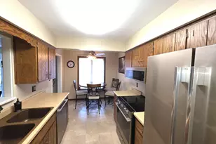 2300 Bordeaux Walk, Highland, IN 46322 - Photo 9