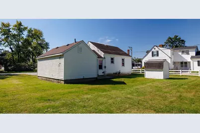 124 W School Street, Wolcott, IN 47995 - Photo 3