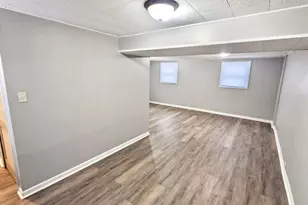 934 N Oakwood Ave, Griffith, IN 46319 - Photo 7