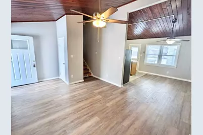 934 N Oakwood Avenue, Griffith, IN 46319 - Photo 3