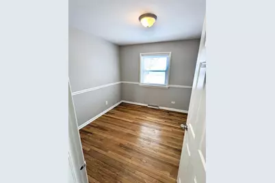 934 N Oakwood Avenue, Griffith, IN 46319 - Photo 9