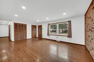 2060 Jackson St, Portage, IN 46368 - Photo 7