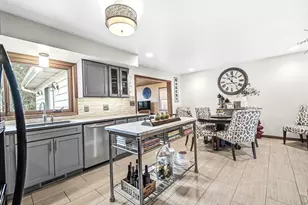 419 N True St, Griffith, IN 46319 - Photo 7