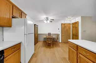 9243 Waymond Ave, Highland, IN 46322 - Photo 11