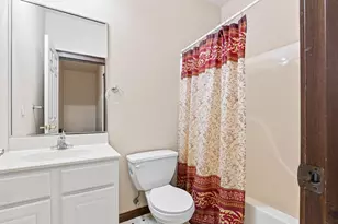 1168 Capitol Dr, Hobart, IN 46342 - Photo 37
