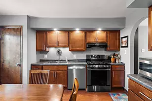 1250 Woodhollow Ct, Schererville, IN 46375 - Photo 7