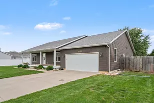 3223 Smithfield Ln, La Porte, IN 46350 - Photo 3