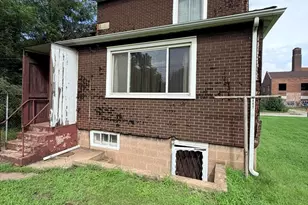 638 Carolina St, Gary, IN 46402 - Photo 3
