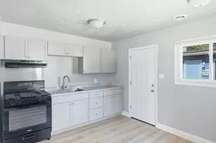 214 Pleasant Ave, Michigan City, IN 46360 - Photo 5