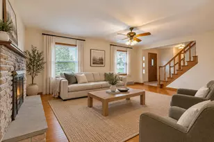 8336 Schreiber Dr, Munster, IN 46321 - Photo 9
